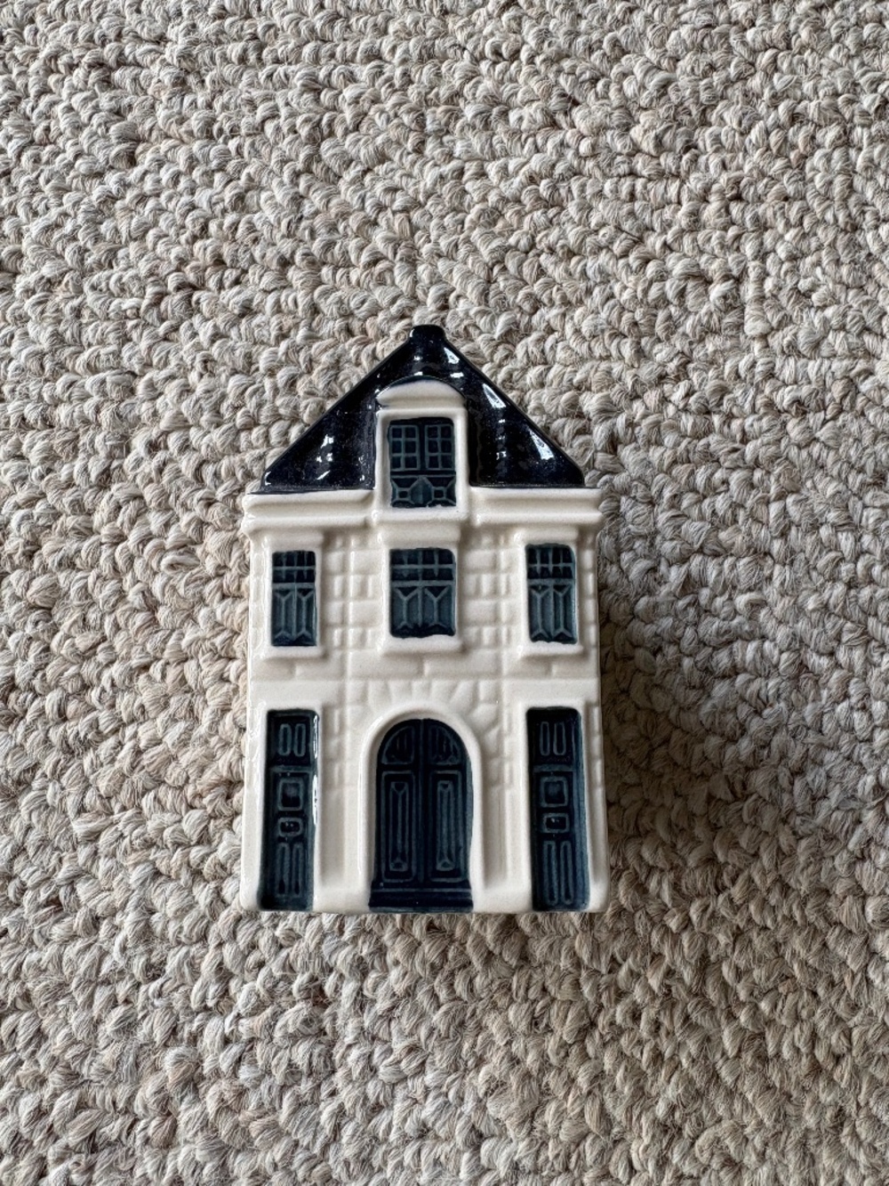 Vintage KLM Delft House #64 Blue White Amsterdam Canal House Collectible